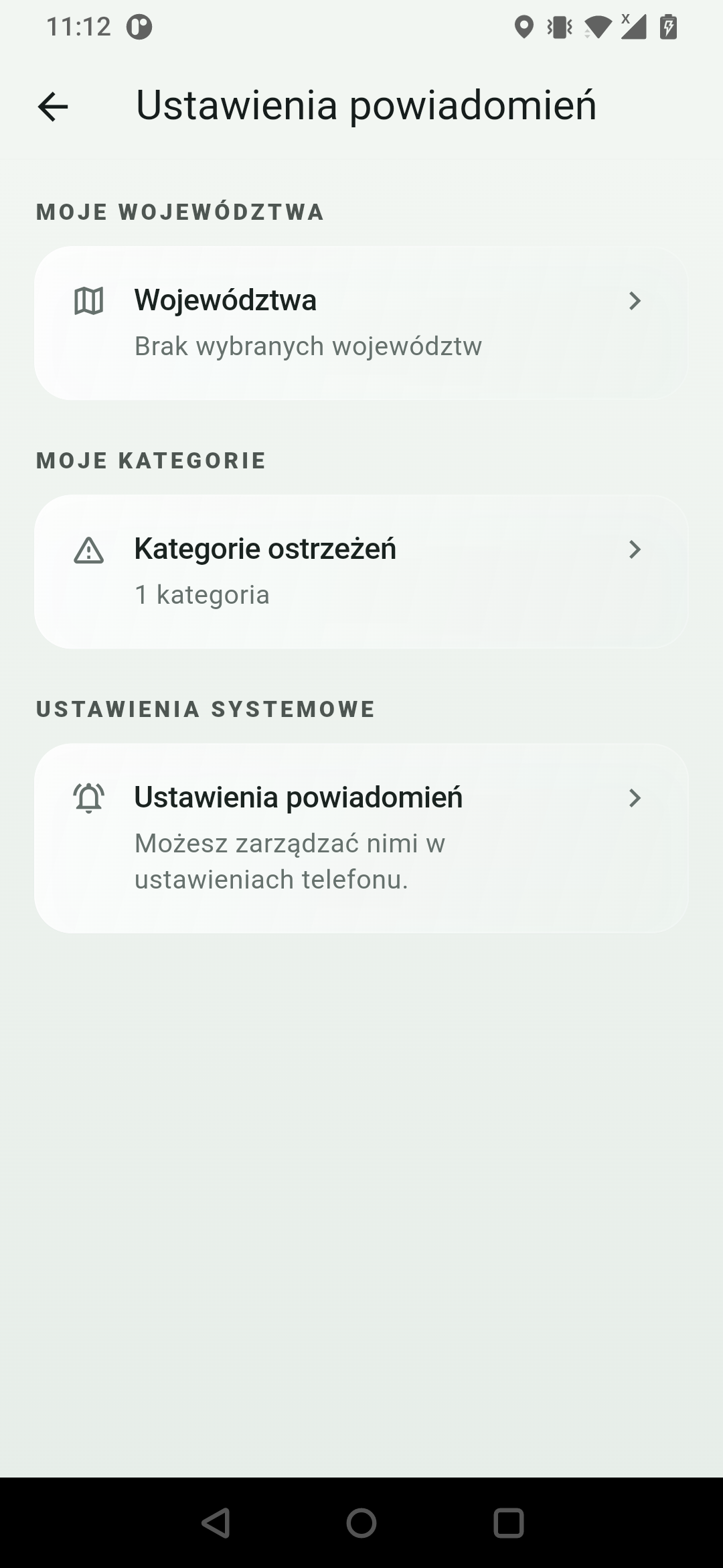 Ustawienia powiadomień w aplikacji Gdzie Schron z wyborem województw i kategorii ostrzeżeń